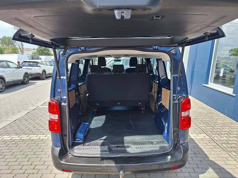 Peugeot Traveller (2017) Expert Combi L2 2.0 BHDi 150k - fotka 9 z 15