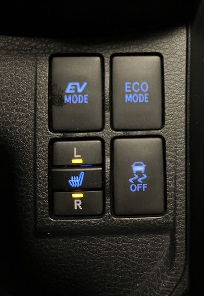 Toyota Yaris 1.5 Hybrid AT SELECTION SMART - fotka 7 z 16
