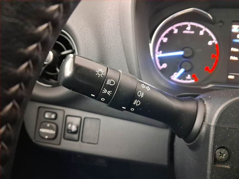 Toyota Yaris (2017) 1.5 Dual VVT-i, Automat - fotka 18 z 21