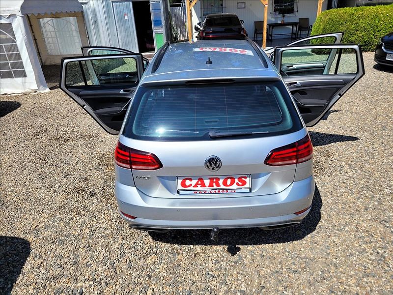 Volkswagen Golf 1,0 TSI,navi,digiklima,acc,alu - fotka 44 z 50