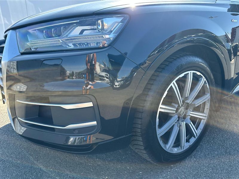 Audi Q7 50 TDI QUATTRO 210 KW - fotka 22 z 25