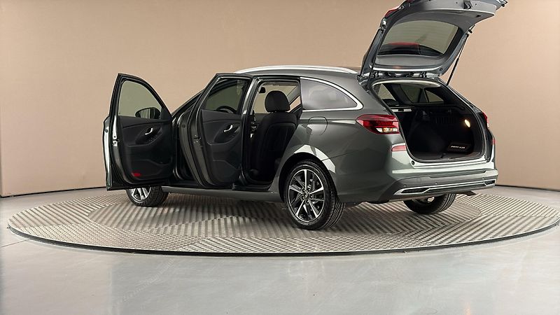 Hyundai i30 1.5 T-GDI AUT Style Kombi - fotka 7 z 29