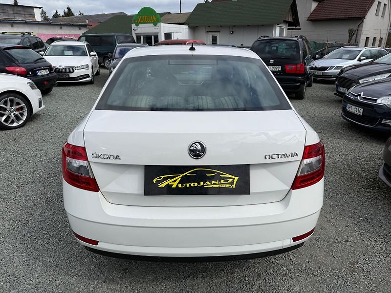 Škoda Octavia 1.6 TDI AMBITION - fotka 5 z 13