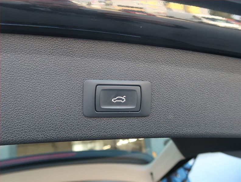 Audi Q5 (2010) 2.0 TDI, 4X4, Automat, Navi - fotka 16 z 20