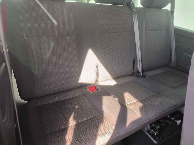 Volkswagen Caravelle (2017) 2.0TDi L2 8míst, DSG, navi - fotka 12 z 20