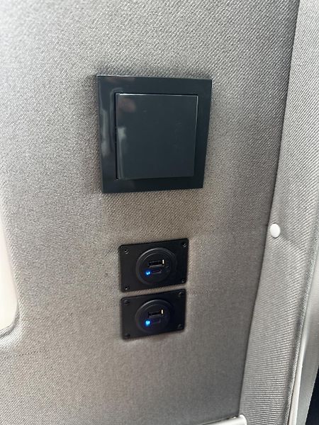 Iveco (2019) prostorná vestavba pro 4, 3,5t - fotka 25 z 36