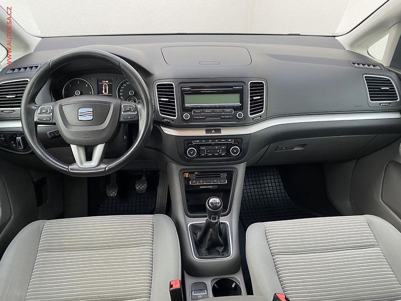 Seat Alhambra (2012) 2.0TDi, AC, výhřev sed. - fotka 8 z 16