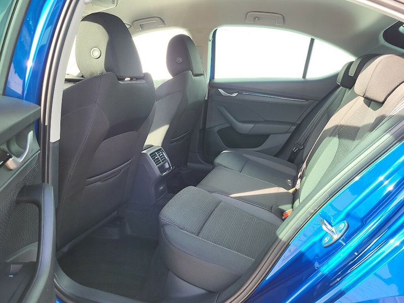 Škoda Octavia Selection 1,5TSI 85kW - fotka 10 z 29