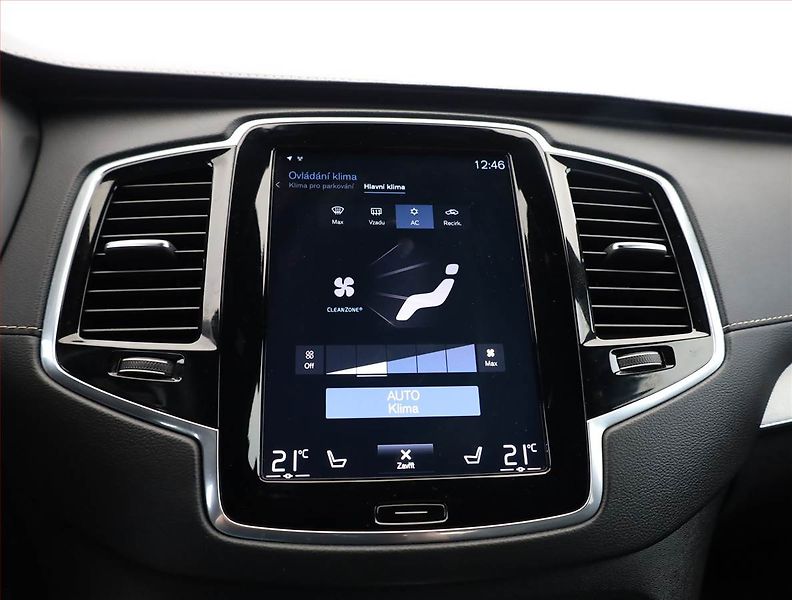 Volvo XC90 (2021) B6 AWD - fotka 10 z 22
