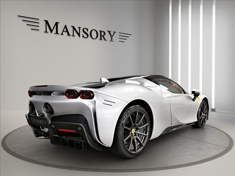 Ferrari SF90 (2024) Spider LIFT / CARBON / JBL - fotka 12 z 26