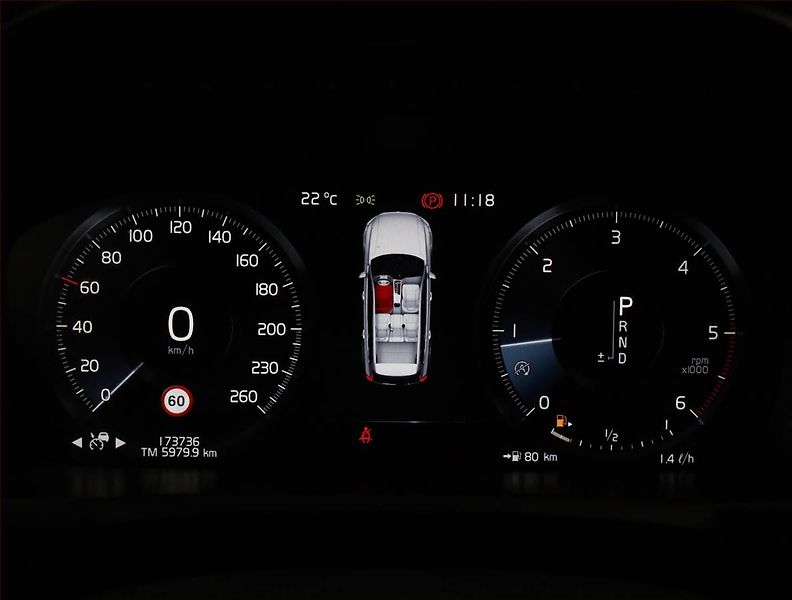 Volvo XC90 (2017) R-Design D5 AWD - fotka 9 z 18