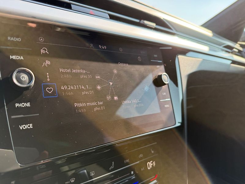 Volkswagen Arteon R-line  2,0TDI 147kW 4M Záruka - fotka 11 z 21