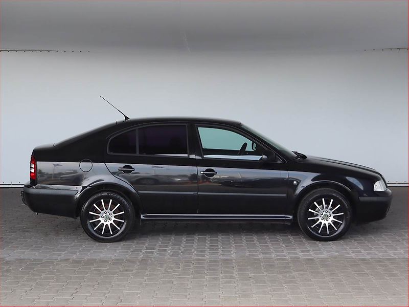 Škoda Octavia (2009) 1.6, Serv.kniha - fotka 6 z 18