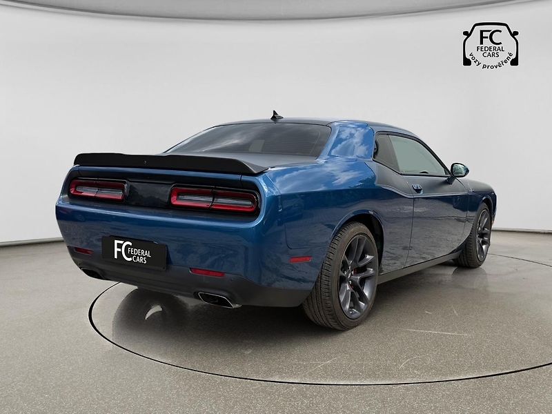 Dodge Challenger 5,7 L V8 HEMI - fotka 5 z 28