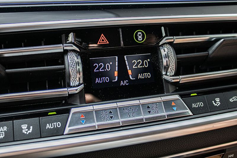 BMW X5 Individual - fotka 34 z 55