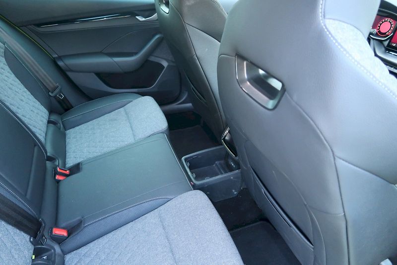Škoda Octavia (2024) Sportline 1.5 TSI 110 kW  DSG - fotka 24 z 28