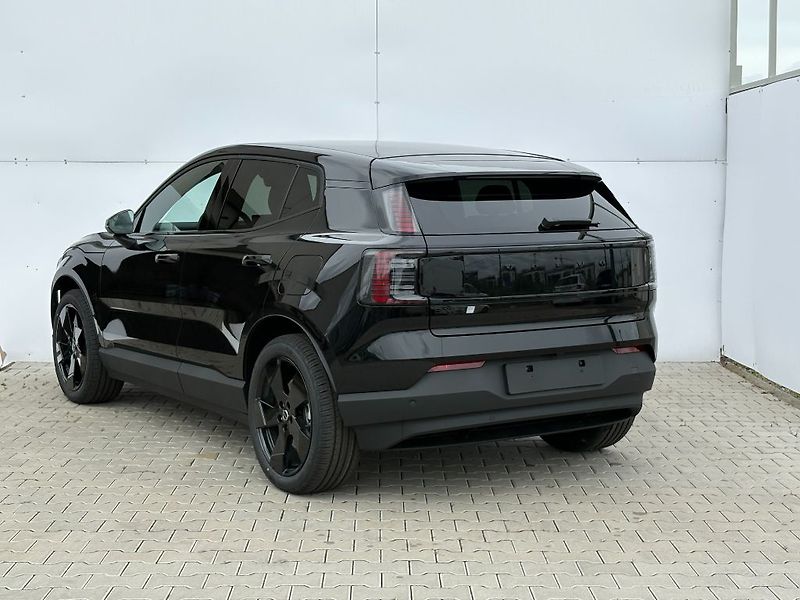 Volvo EX30 PLUS BLACK EDITION P5 LONG RAN - fotka 9 z 18