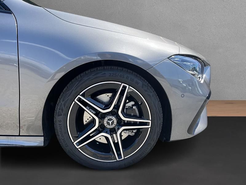 Mercedes-Benz CLA Třída 200 d Shooting Brake AMG - fotka 9 z 18