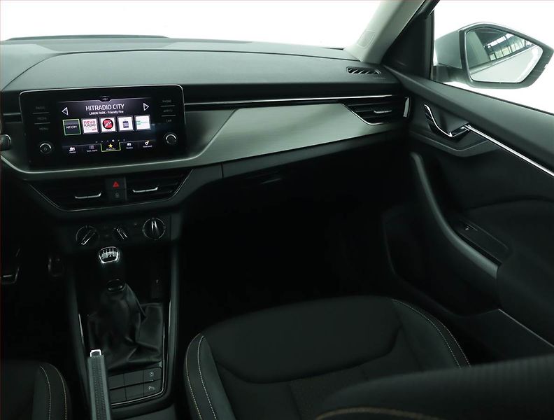 Škoda Kamiq (2023) Scoutline 1.0 TSI - fotka 8 z 15