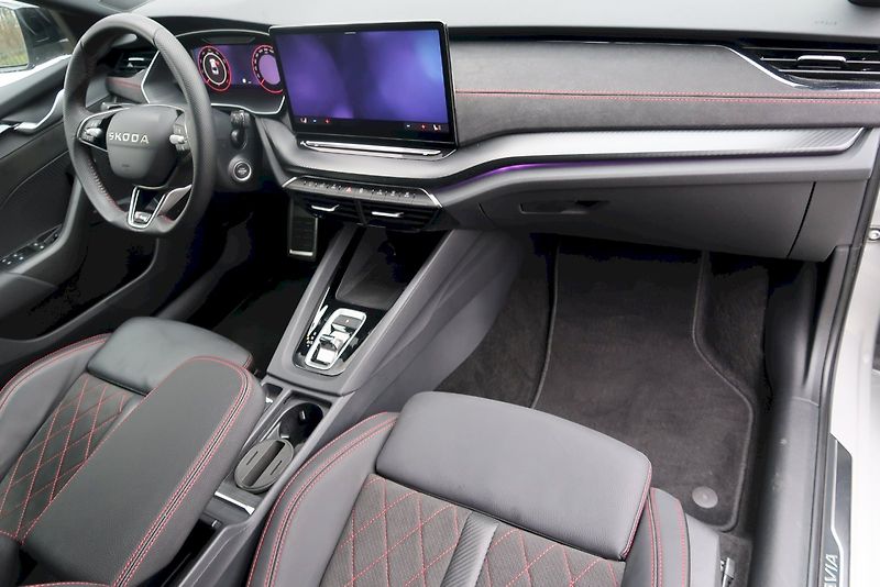 Škoda Octavia (2025) RS 2,0 TSi/195 kW DSG - fotka 8 z 32