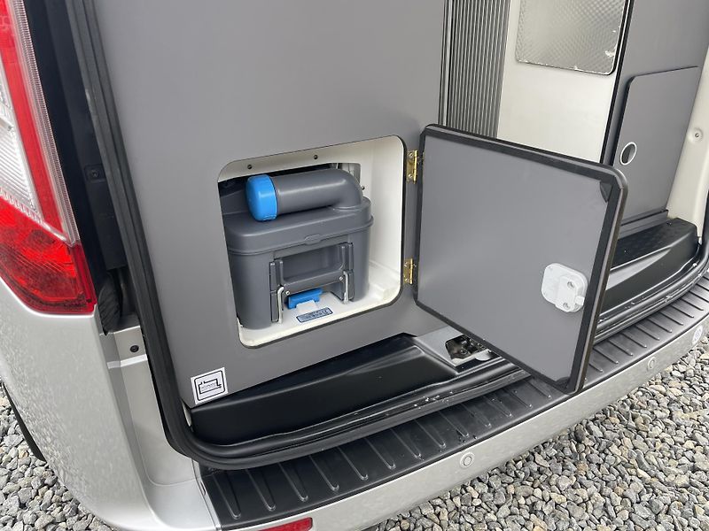 Ford Transit 2.0TDCi 130PS CONECT KARMANN - fotka 142 z 185