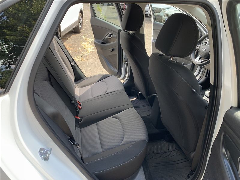Hyundai i30 1,5 i,ČR,SERVISKA,1.MAJ - fotka 16 z 20
