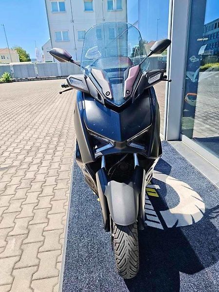 Yamaha X-Max 125 (2023) TECH MAX - fotka 8 z 20
