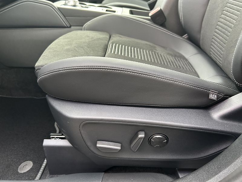 Ford Kuga Active X 2,5 HEV 134kW AWD - fotka 20 z 37