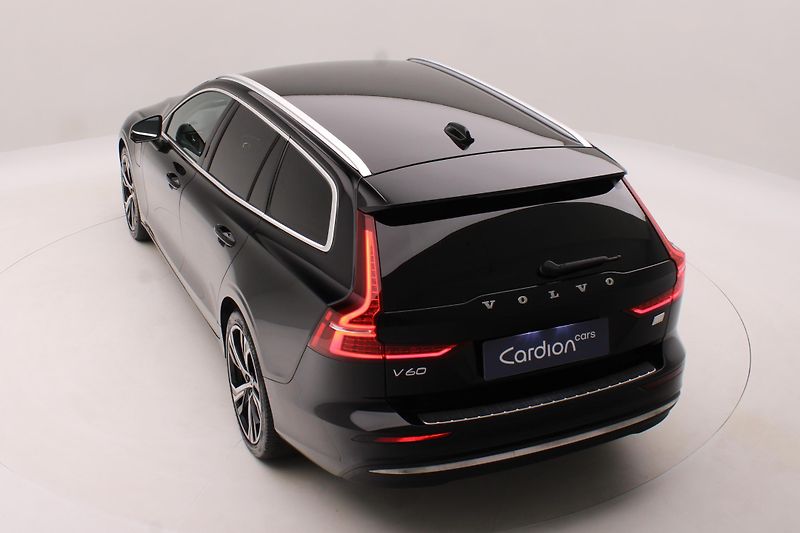 Volvo V60 T6 AWD RECHARGE CORE REZERVACE - fotka 17 z 45