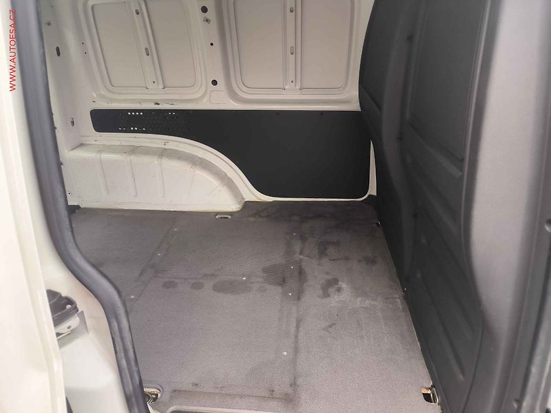 Volkswagen Caddy (2012) 1.2TSi, 1.maj,ČR, STK6/28, AC - fotka 8 z 19