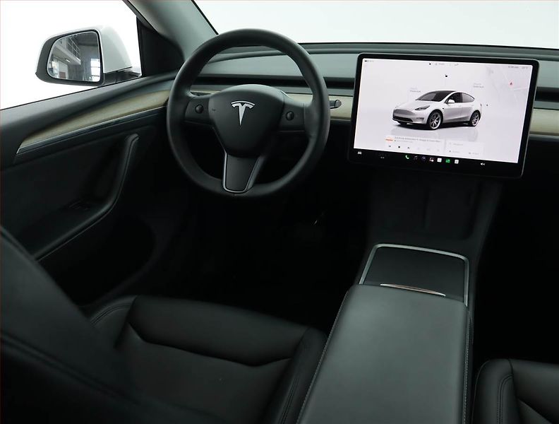 Tesla Model Y (2023) Long Range AWD 79kWh, SoH 90% - fotka 7 z 22