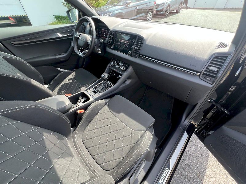Škoda Karoq (2025) Sportline 1.5TSi 110kW 7°autom - fotka 21 z 32