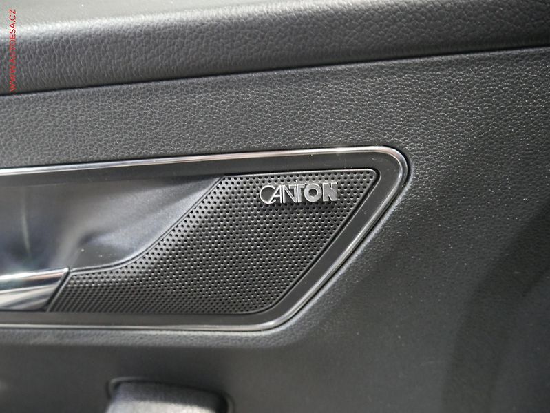 Škoda Karoq (2017) 2.0 TDi 4x4, ČR, Style Plus - fotka 12 z 23