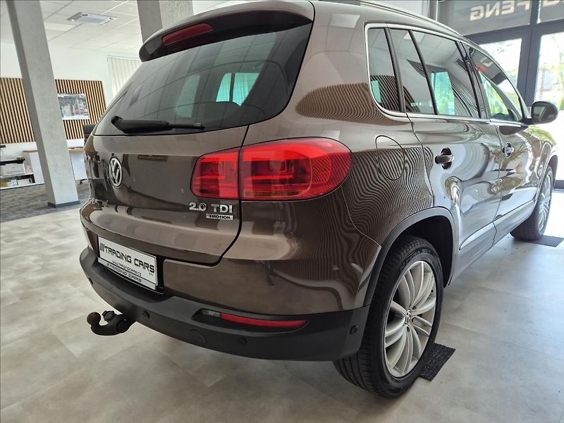 Volkswagen Tiguan TDI 4 MOTION R-Line - fotka 6 z 31