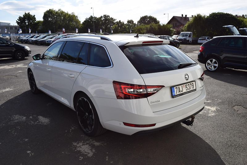 Škoda Superb (2019) 2.0TDI 110kw 4x4 L&K DSG TAŽNÉ - fotka 12 z 50