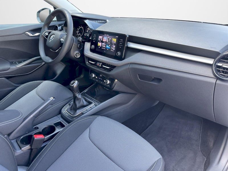 Škoda Fabia (2024) 1.0 TSI 70kW Ambition Plus - fotka 22 z 32