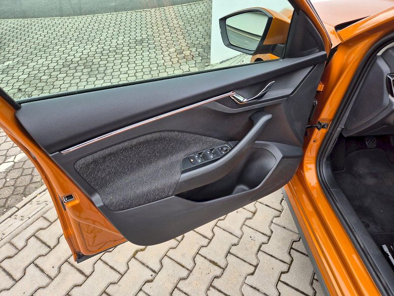 Škoda Kamiq (2025) Top Selection 1.0TSi 85kW 6°ma - fotka 21 z 27