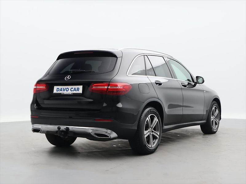 Mercedes-Benz GLC 2,1 220d 125kW 4MATIC CZ DPH - fotka 7 z 27