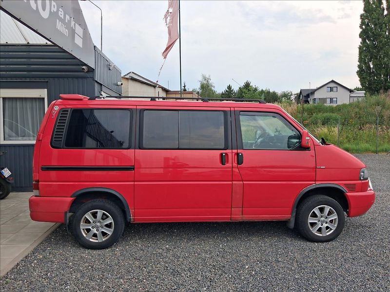 Volkswagen Caravelle 2,5 8míst, TZ, webasto,kamera - fotka 8 z 19