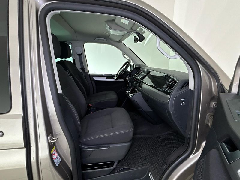 Volkswagen Multivan Comfortline DSG - fotka 9 z 28