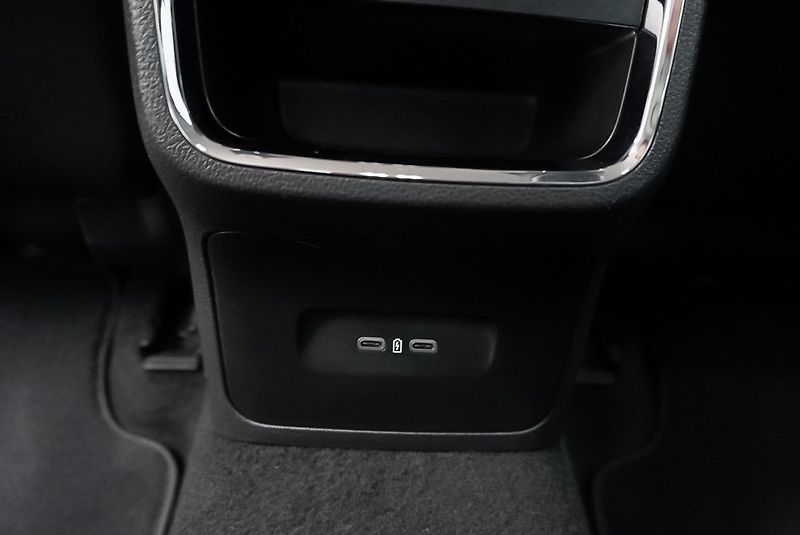 Škoda Octavia 1.5 TSI STYLE PLUS - fotka 28 z 46