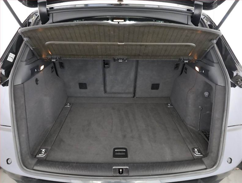 Audi Q5 (2009) 3.0 TDI, 4X4, Automat, Navi - fotka 15 z 16