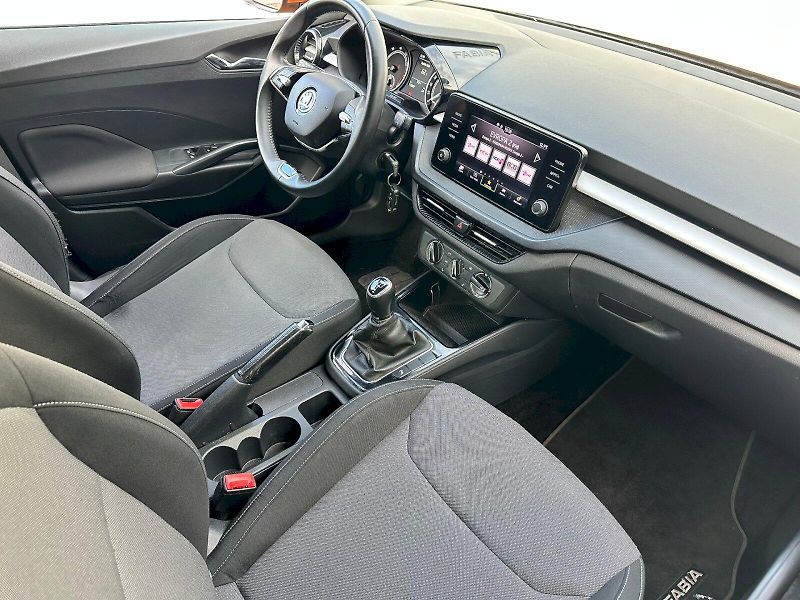 Škoda Fabia (2022) 1.0 MPI 59kW Ambition - fotka 7 z 23