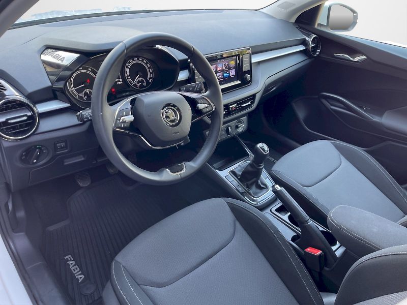 Škoda Fabia (2023) 1.0 TSI 70kW Ambition Plus - fotka 5 z 30