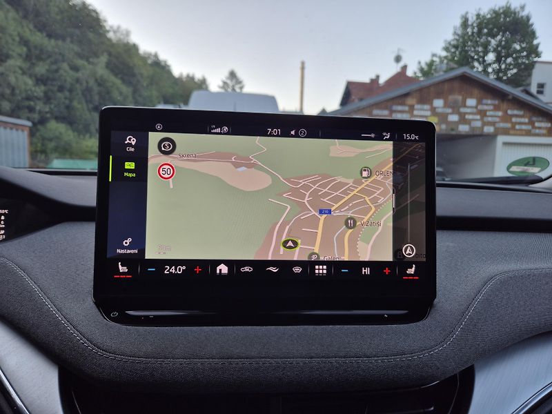 Škoda Enyaq 150kw, iV80 19ALU SOH 97% - fotka 31 z 46