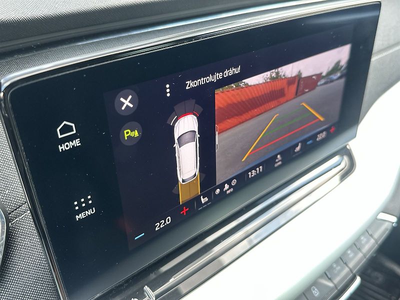 Škoda Octavia (2023) Combi 1.5 TSI e-TEC DSG Style+ - fotka 13 z 35