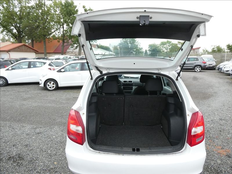 Škoda Fabia 1,2 HTP 51kW Ambiente,DPH,klim - fotka 22 z 51