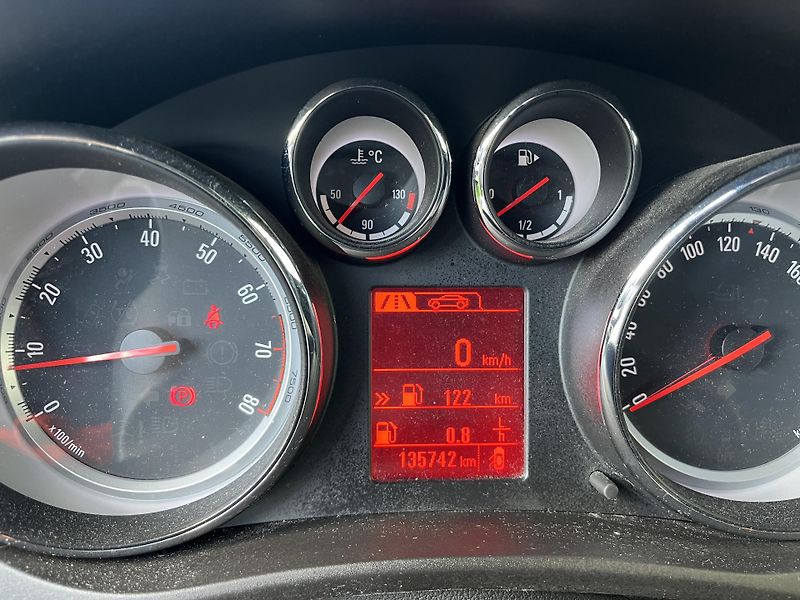 Opel Meriva (2015) PĚKNÝ STAV i CENA - fotka 16 z 39