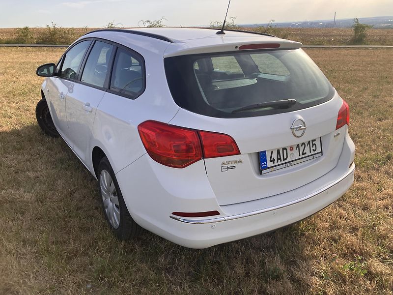 Opel Astra (2014) 1.7 CDTI 2014 servisována DPH - fotka 5 z 29