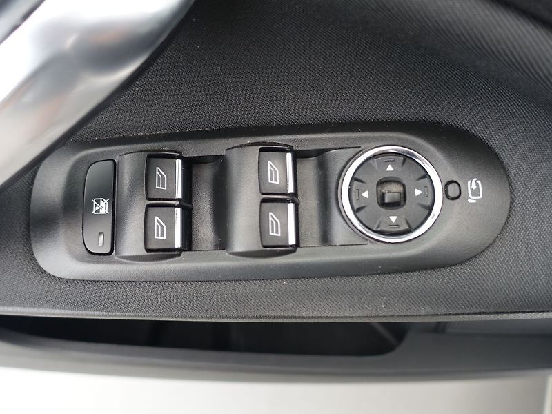 Ford Mondeo 2.0 TDCi Titan. man. nové brzd - fotka 15 z 31